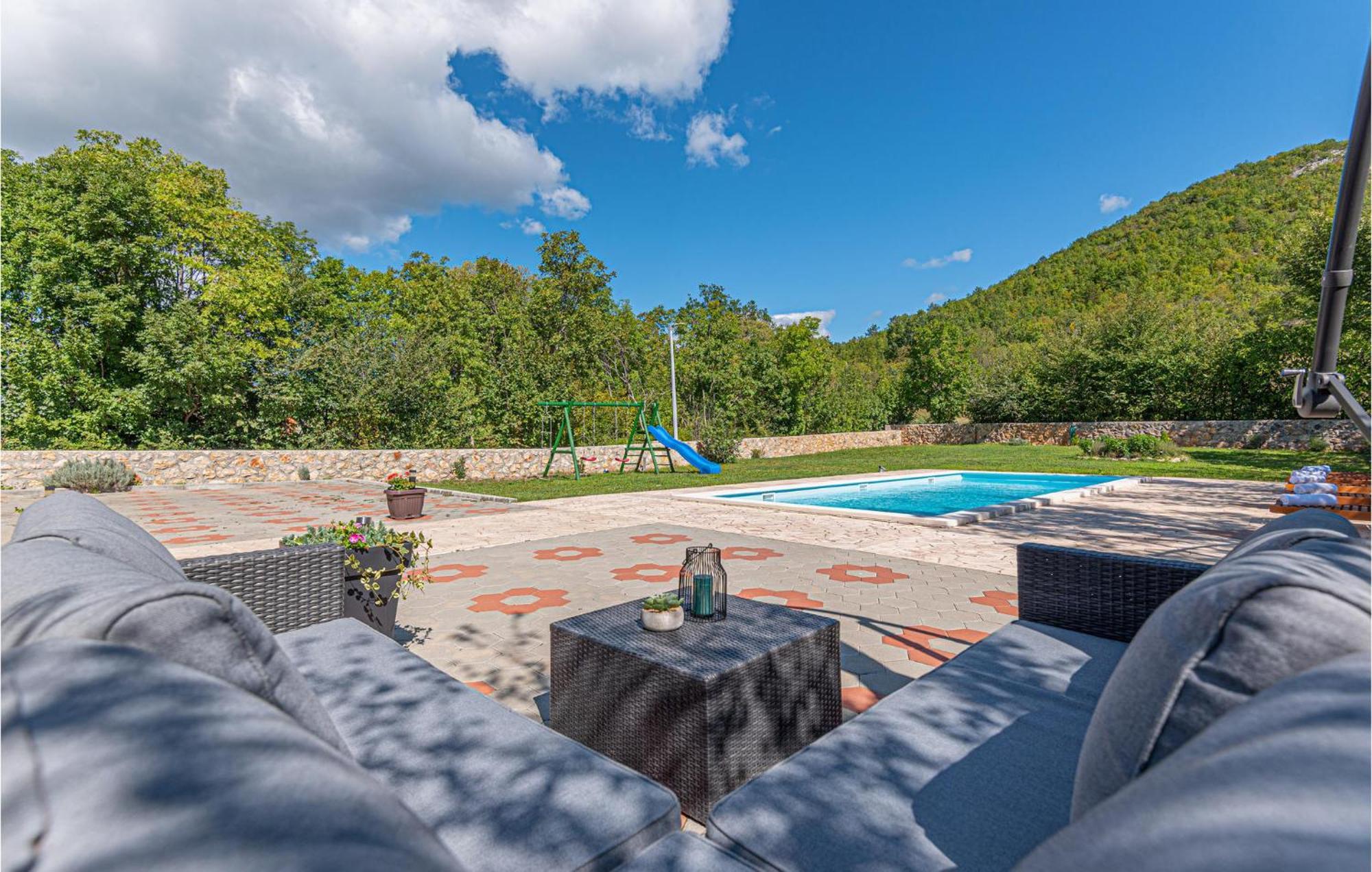 Gorgeous Home In Knin With Kitchen Kovacic ภายนอก รูปภาพ