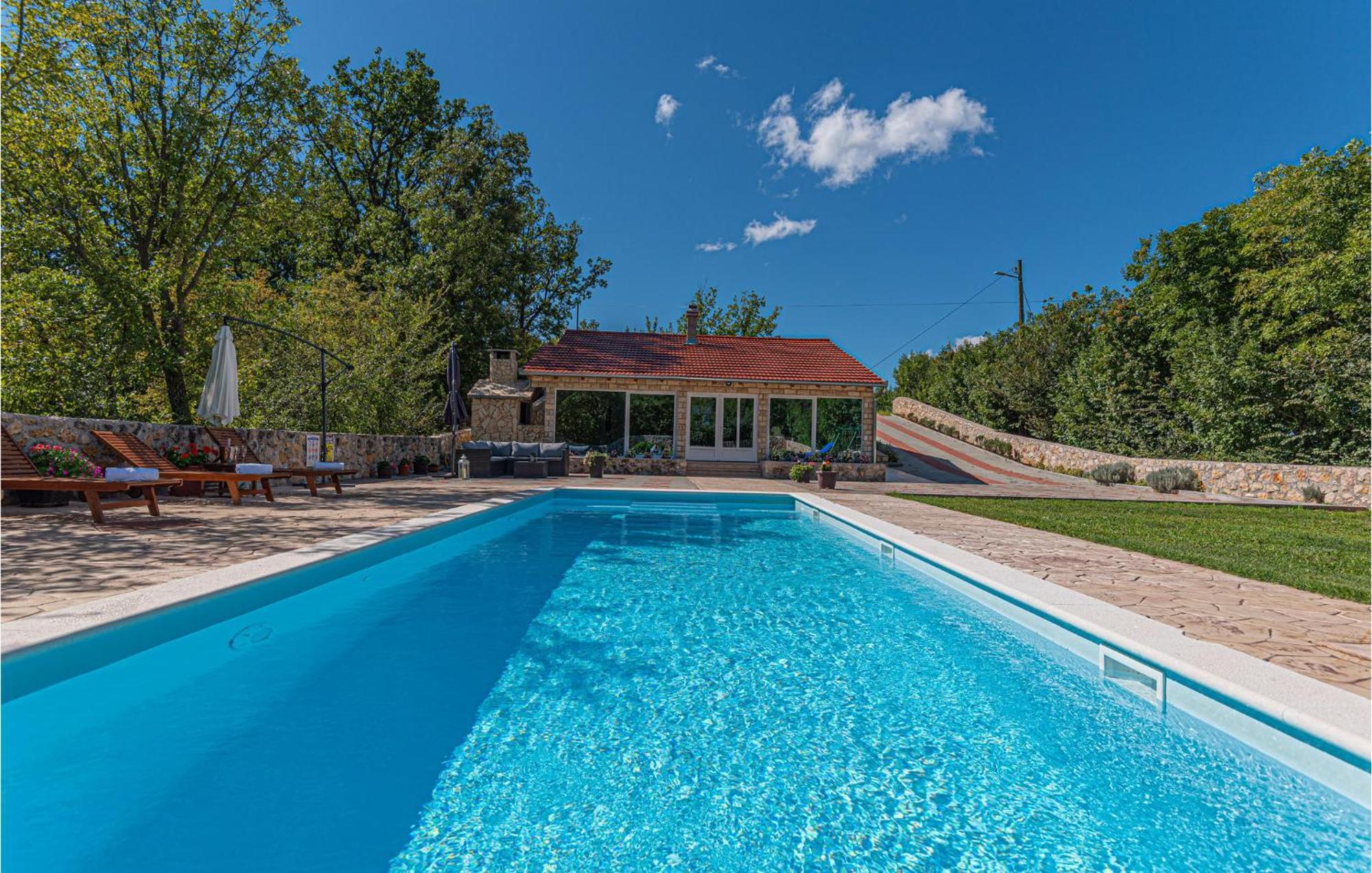 Gorgeous Home In Knin With Kitchen Kovacic ภายนอก รูปภาพ